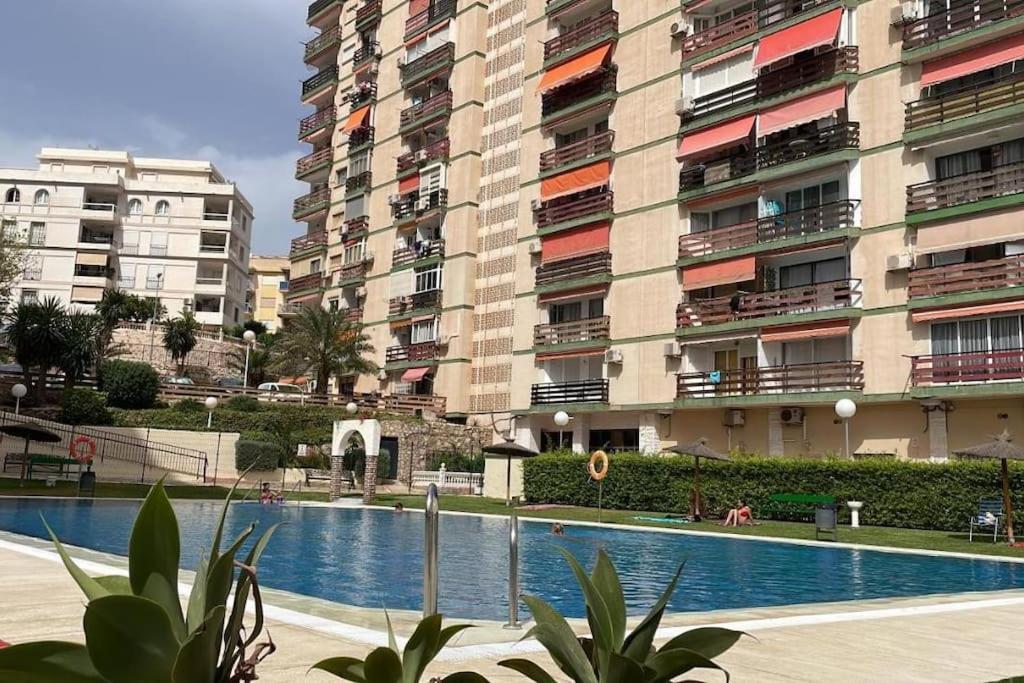 Apartamento Con Terraza A Pie De Playa Benalmádena Esterno foto