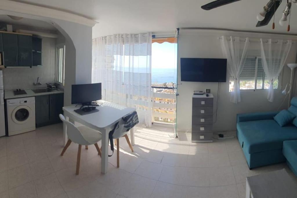 Apartamento Con Terraza A Pie De Playa Benalmádena Esterno foto